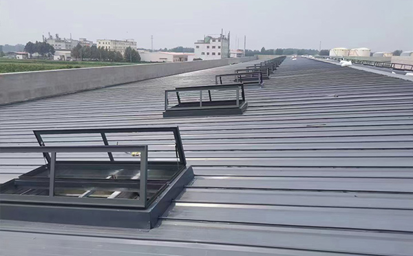 某中学室内体育馆互助排烟窗改造项目