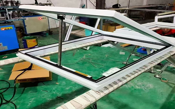 某地下车库出入口互助排烟窗配置工程